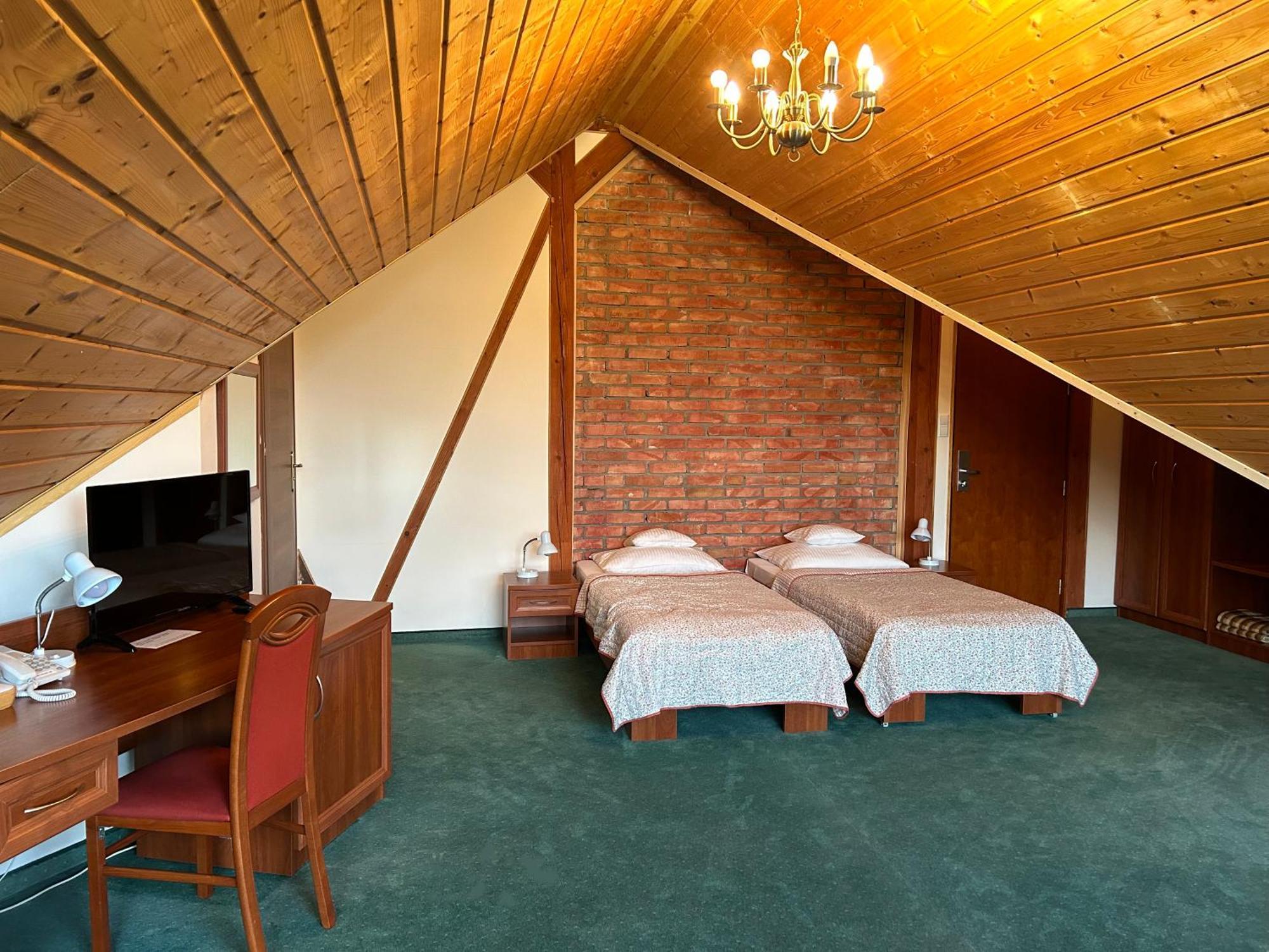 Hotel Salamandra Hoczew Exterior photo