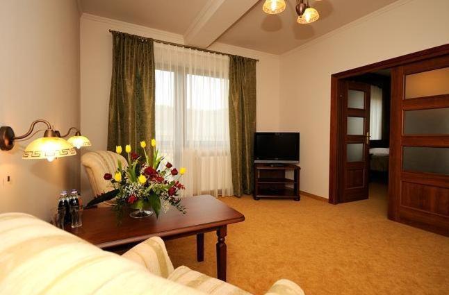 Hotel Salamandra Hoczew Room photo