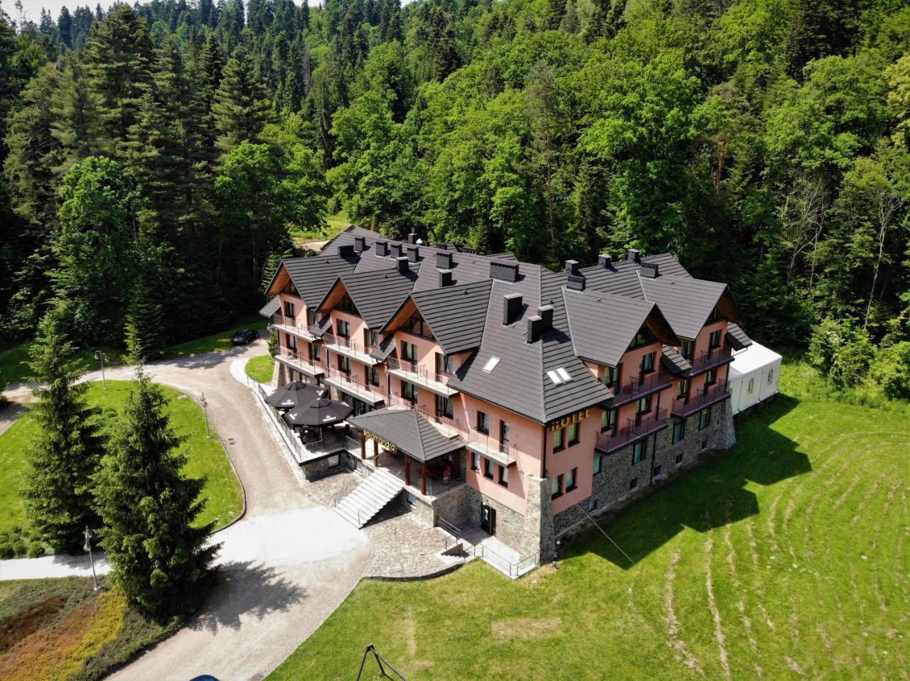 Hotel Salamandra Hoczew Exterior photo