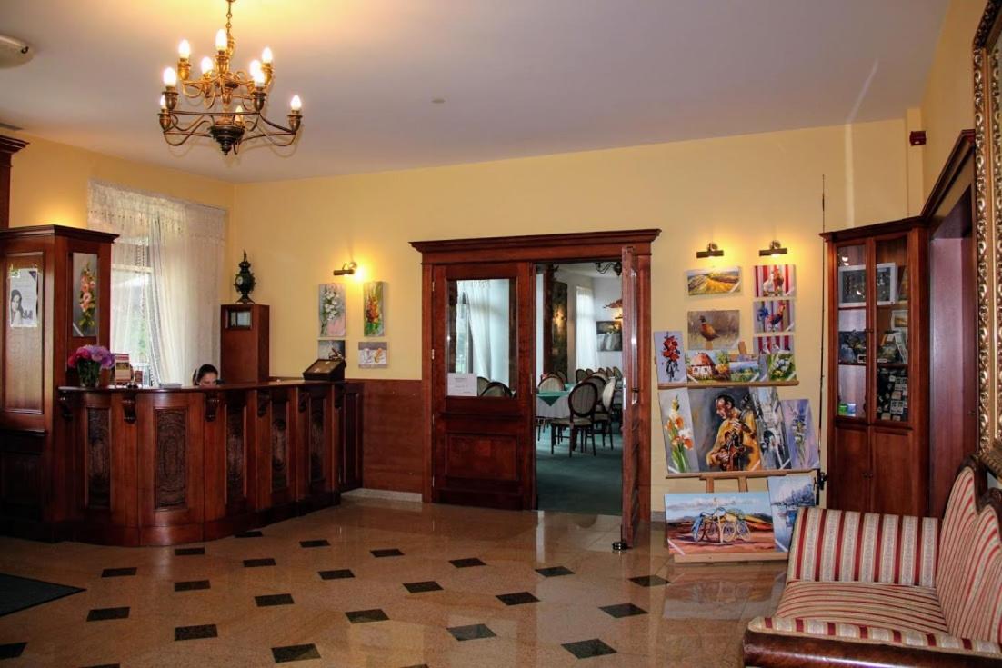 Hotel Salamandra Hoczew Exterior photo